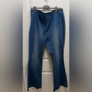 SUZANNE BETRO dark wash pull on wide leg denim jeans. (Brand New)